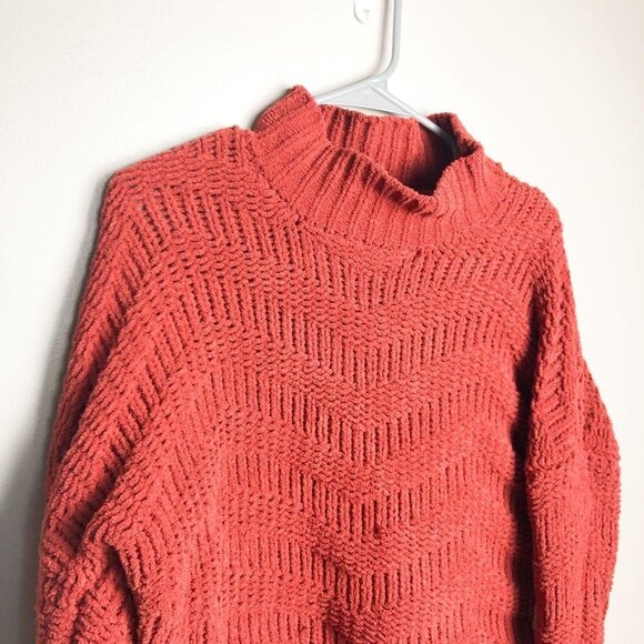 Moon & Madison Chunky Cropped Sweater - Picture 3 of 9